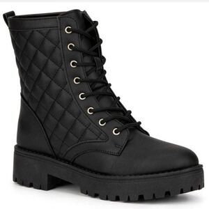 - New Olivia Miller Women's Alexandria Quilted Combat Boot black size 7.5,…